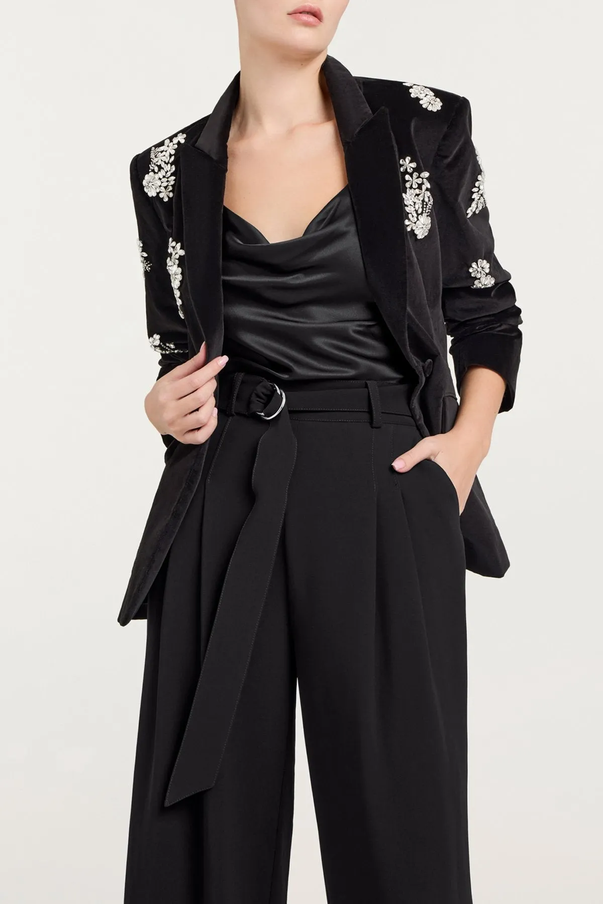 Crystal Ivy Chenille Scrunched Cheyenne Blazer in Black