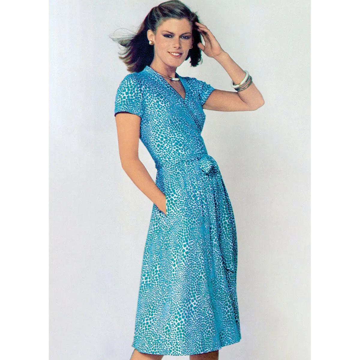 Misses Front Wrap Dresses Vogue Sewing Pattern 2040